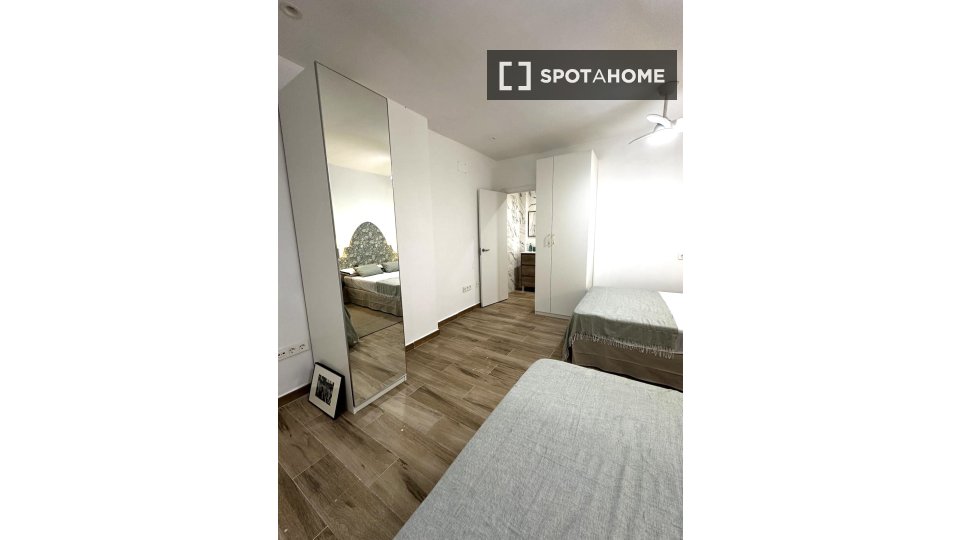 Apartment Seville, 1 bed, 67m² — photo 23