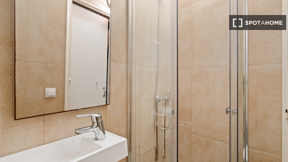 Double room Barcelona, 8 beds, 150m² — photo 46