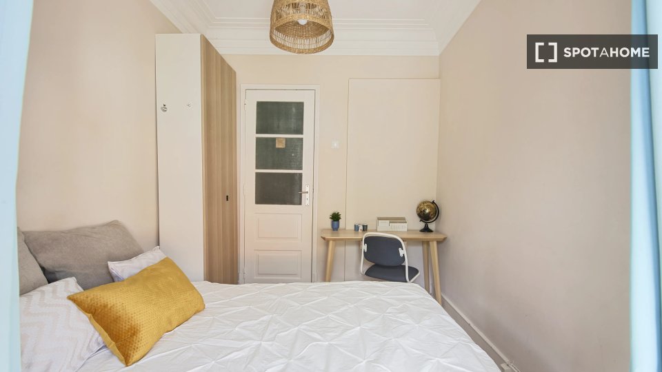 Double room Lisbon, 4 beds — photo 3
