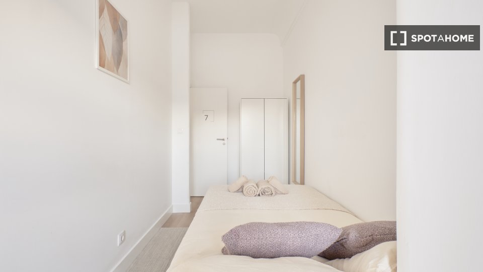 Double room Lisbon, 10 beds — photo 12