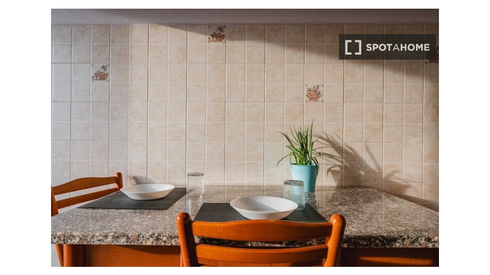 Double room Milan, 2 beds — photo 4