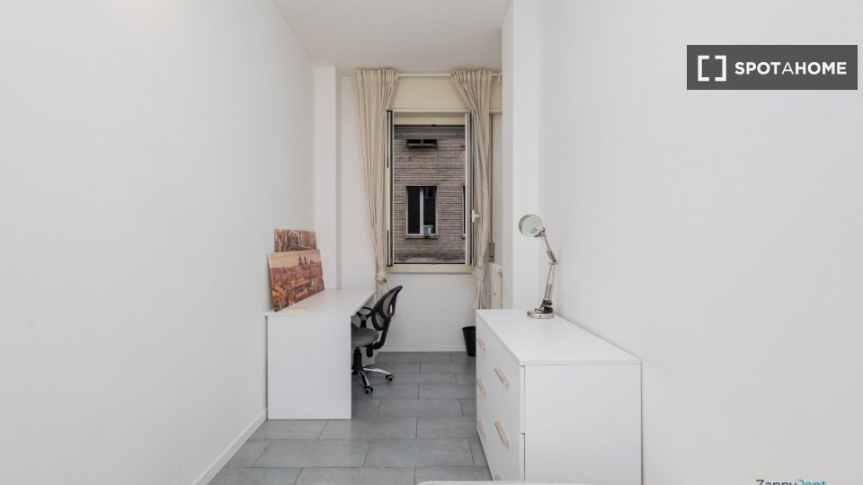 Double room Milan, 12 beds — photo 11