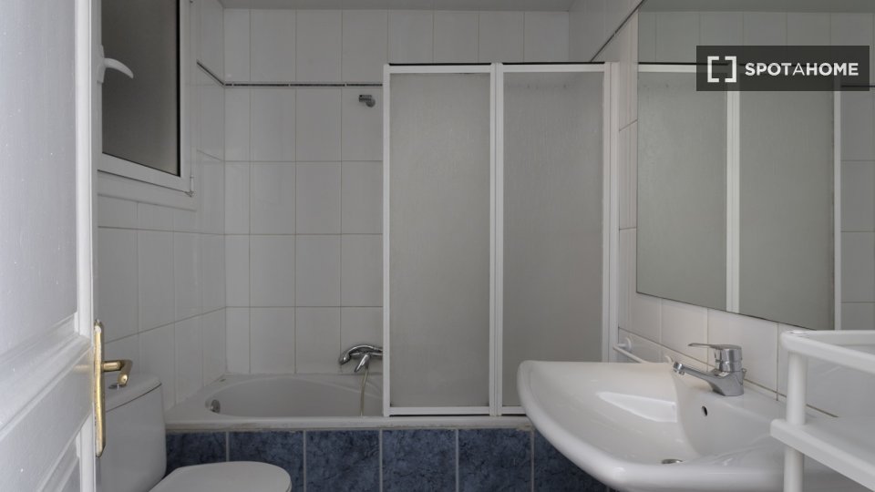 Double room Barcelona, 5 beds, 100m² — photo 18