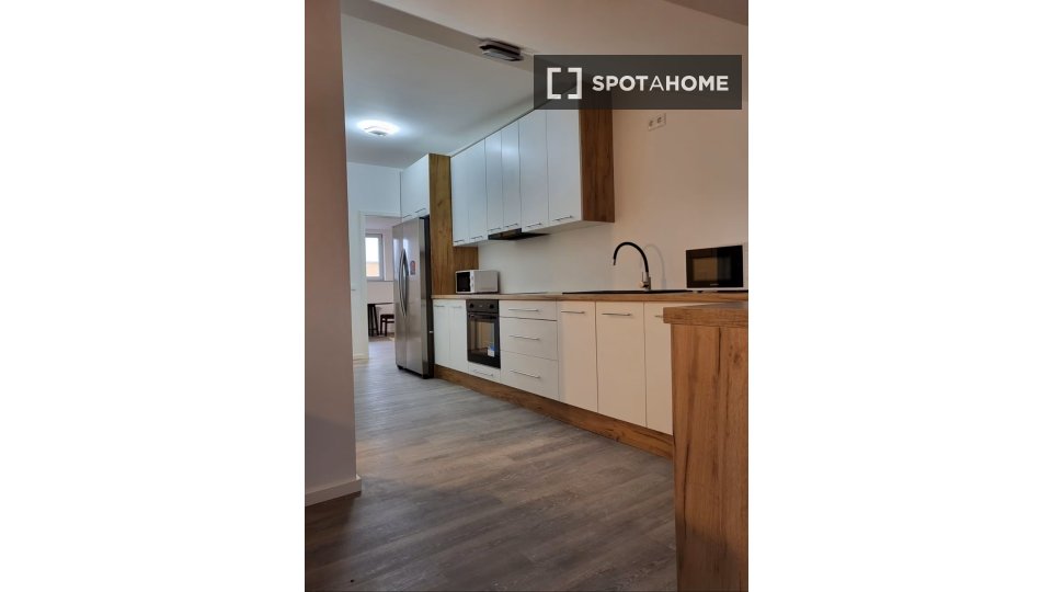 Double room Berlin, 14 beds, 118m² — photo 9