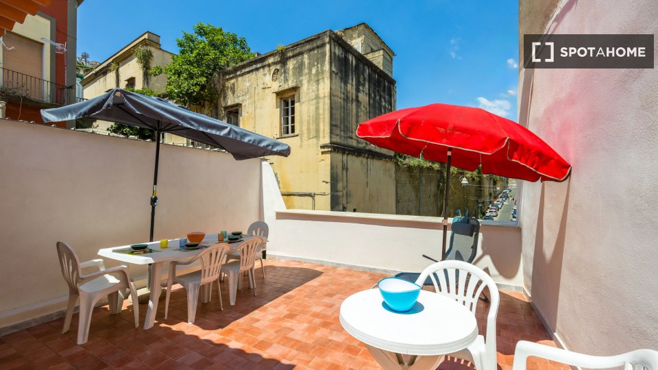 Appartamento Napoli, 2 camere, 79m² — foto 2
