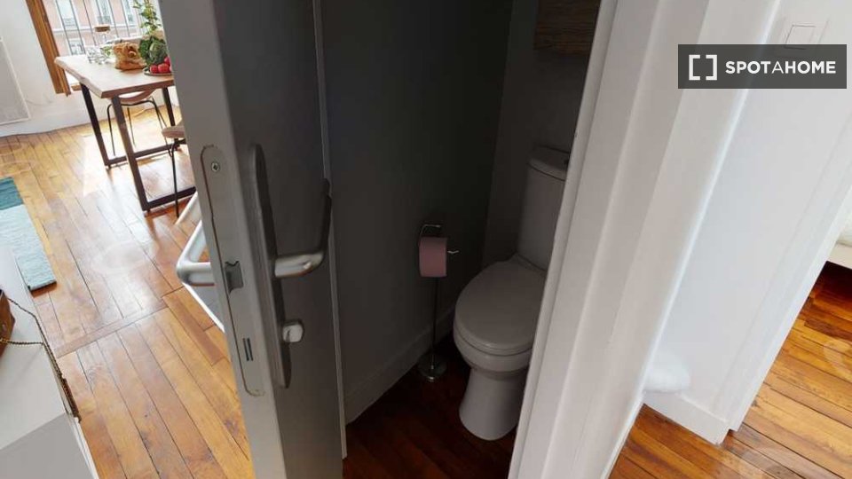Double room Paris, 11 beds, 190m² — photo 10