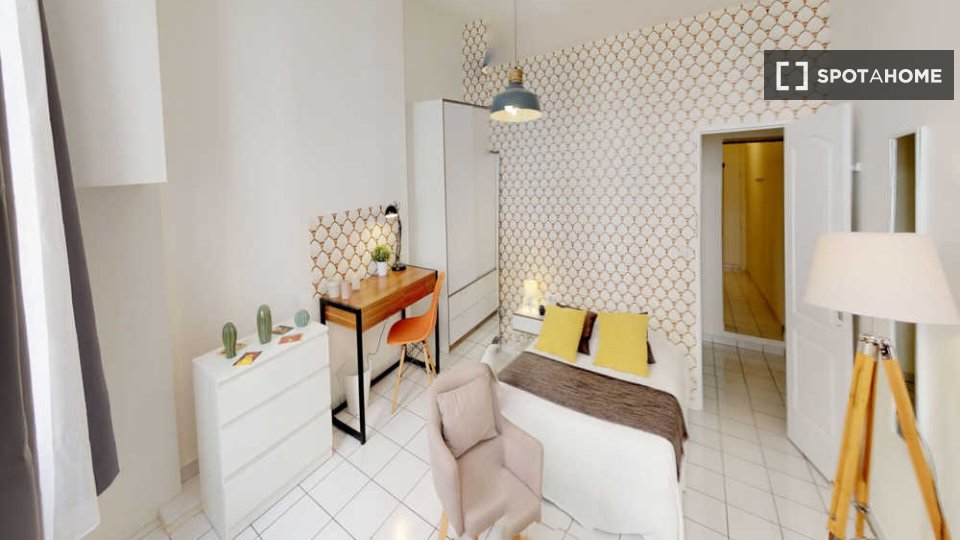 Camera in affitto in un appartamento condiviso con 3 camere da letto a Bellecour, Lione. - a Lione