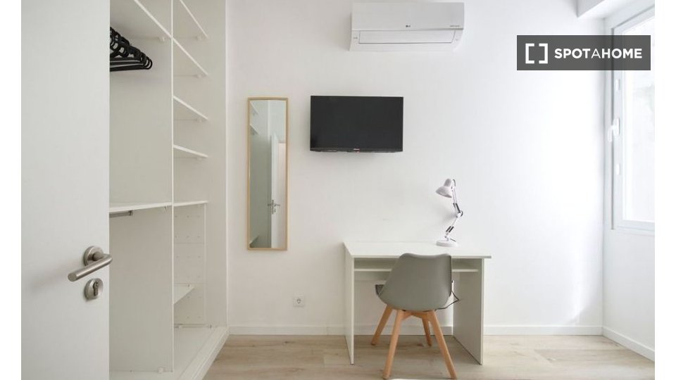Double room Lisbon, 7 beds — photo 13