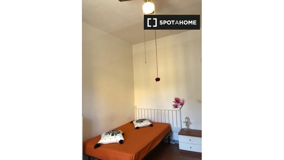 Double room Rome, 3 beds, 80m² — photo 17