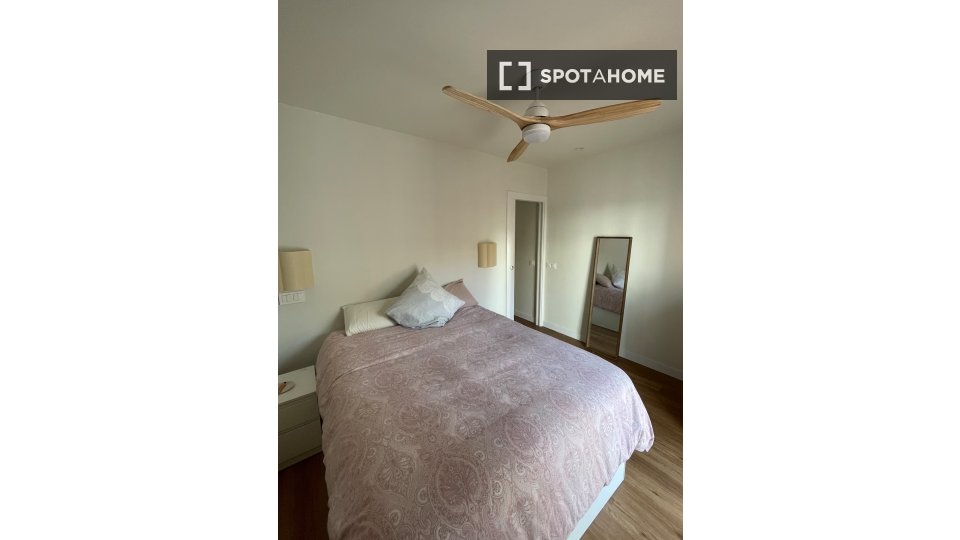 Double room Madrid, 2 beds — photo 1