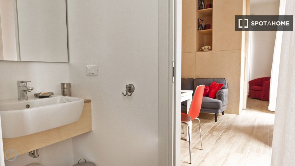 Apartment Milan, 2 beds, 60m² — photo 8