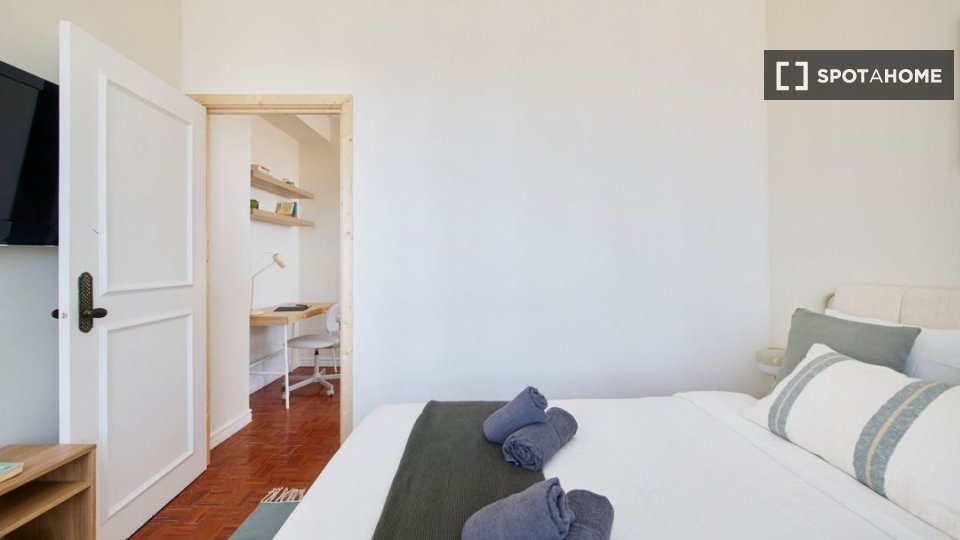 Apartment Lisbon, 1 bed — photo 1