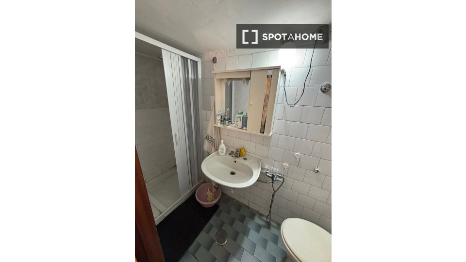 Double room Naples, 2 beds — photo 16