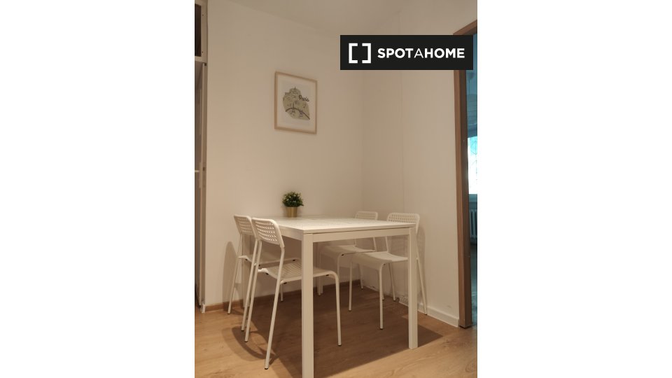 Double room Warsaw, 3 beds — photo 3