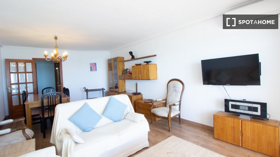 Apartment Valencia, 4 beds, 120m² — photo 11