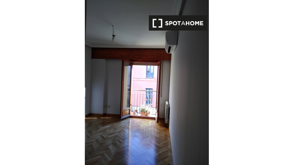 Apartment Madrid, 3 beds, 140m² — photo 17