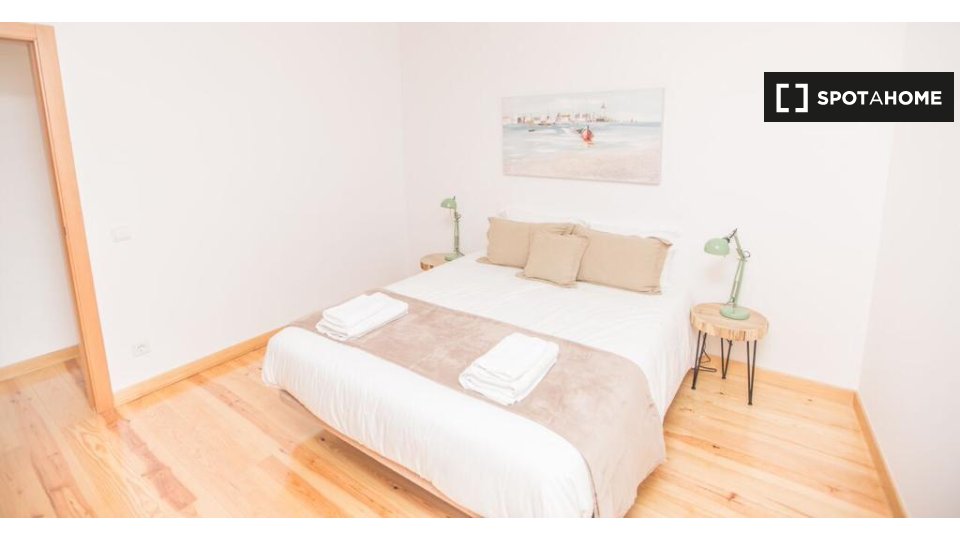 Apartment Lisbon, 2 beds — photo 11