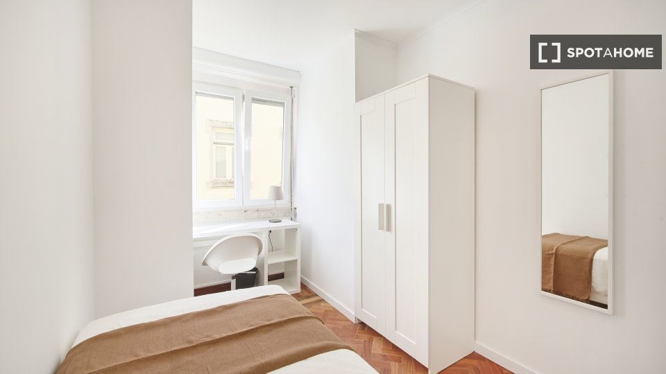 Double room Lisbon, 9 beds — photo 2