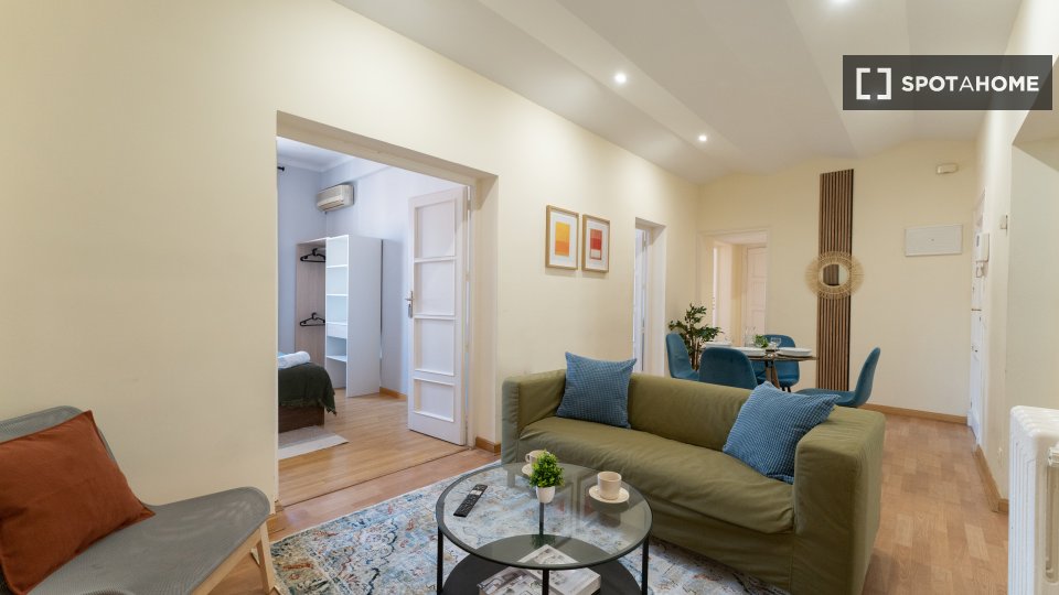 Double room Madrid, 5 beds — photo 34