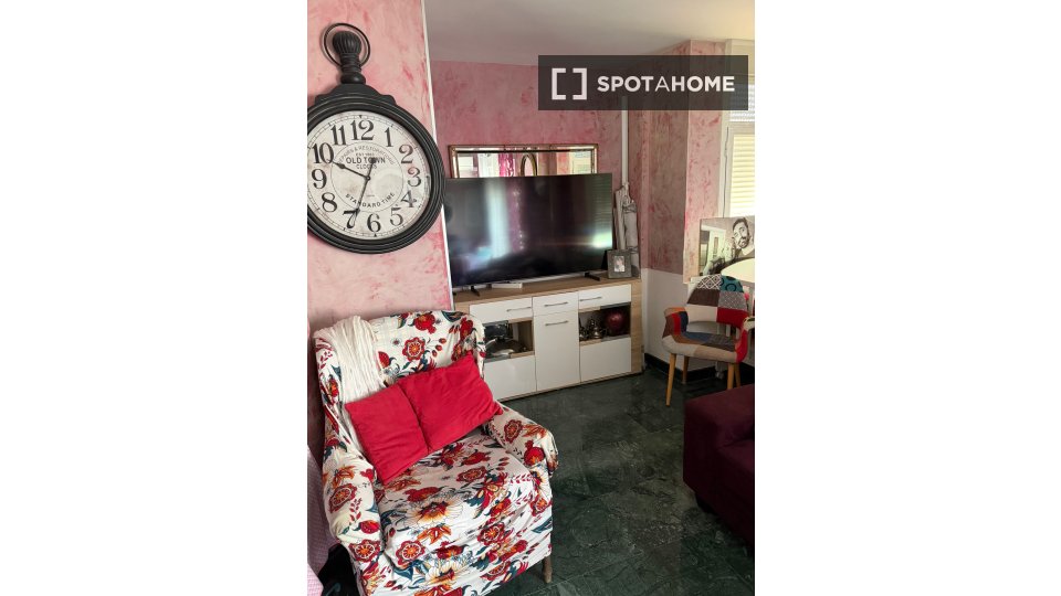 Double room Madrid, 5 beds — photo 13