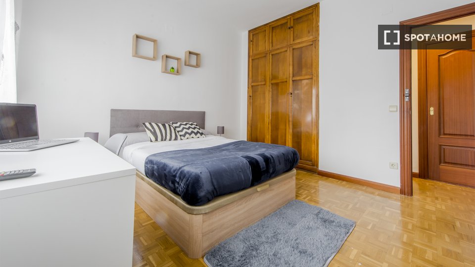 Double room Madrid, 8 beds, 240m² — photo 28