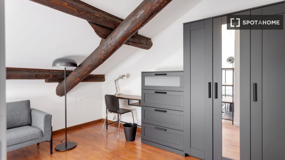 Double room Milan, 6 beds, 100m² — photo 2