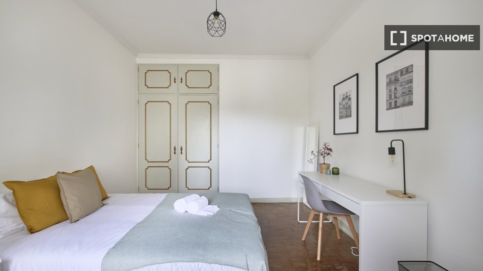 Double room Lisbon, 7 beds — photo 11