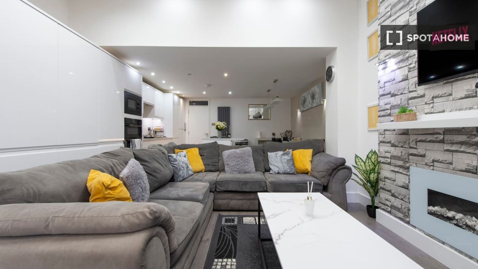 Apartment London, 4 beds — photo 2