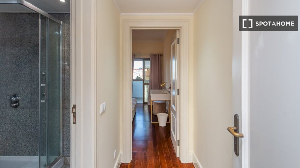 Double room Lisbon, 8 beds — photo 4