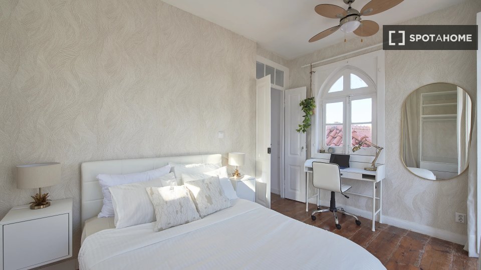 Double room Lisbon, 13 beds — photo 13