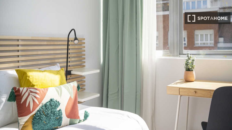 Double room Madrid, 12 beds — photo 37
