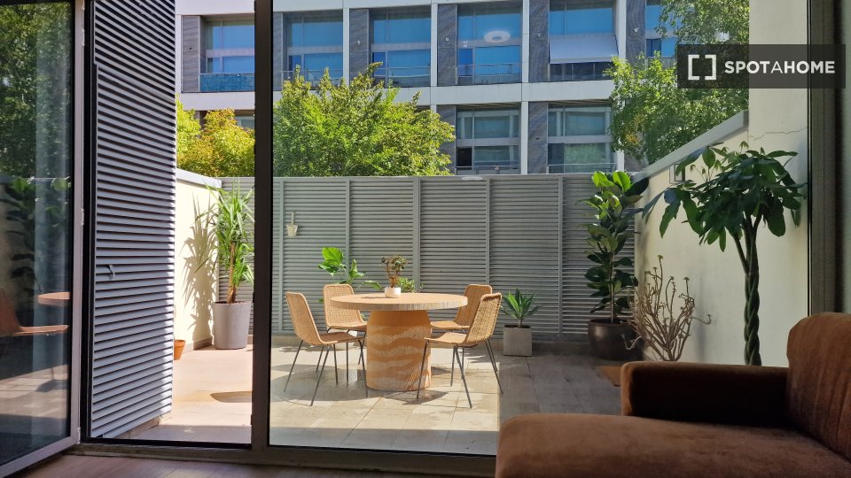 Apartment mono Madrid, 110m² — photo 1