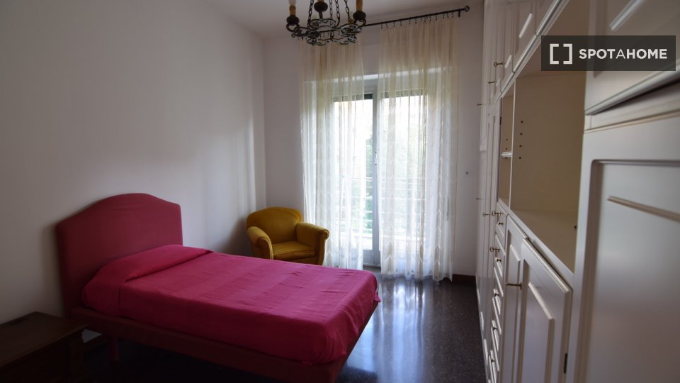 Double room Genoa, 4 beds — photo 19