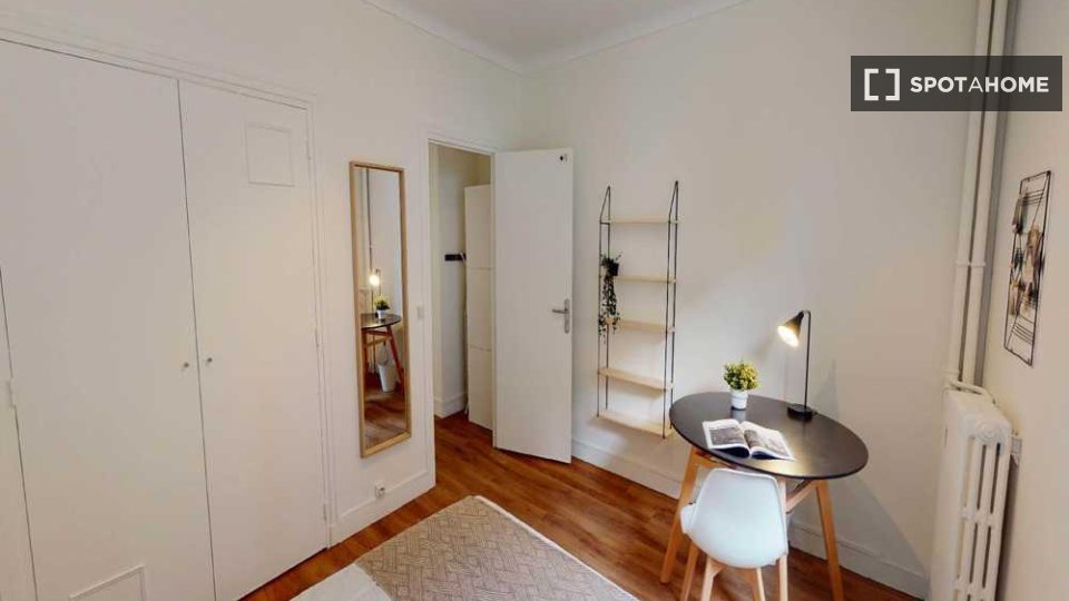Double room Paris, 4 beds, 70m² — photo 4