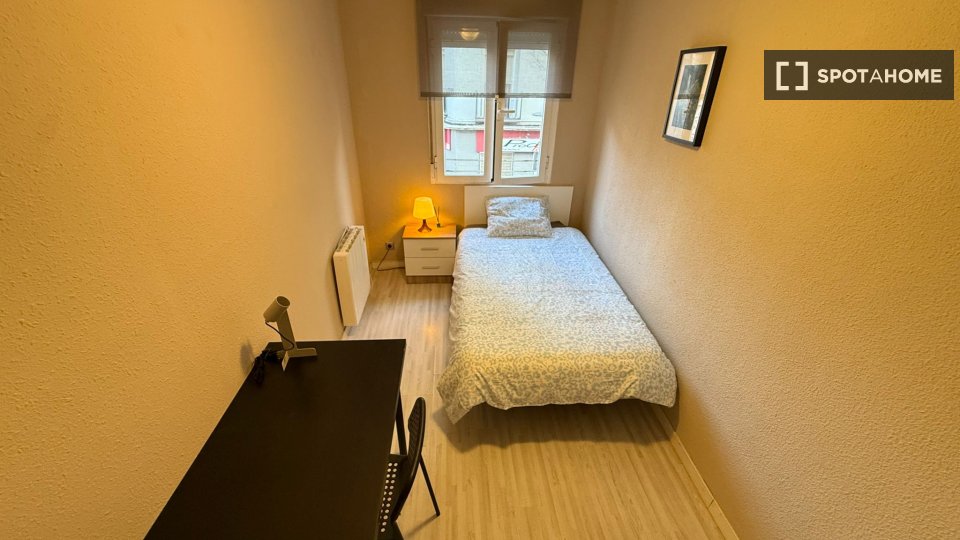 Double room Madrid, 4 beds — photo 26