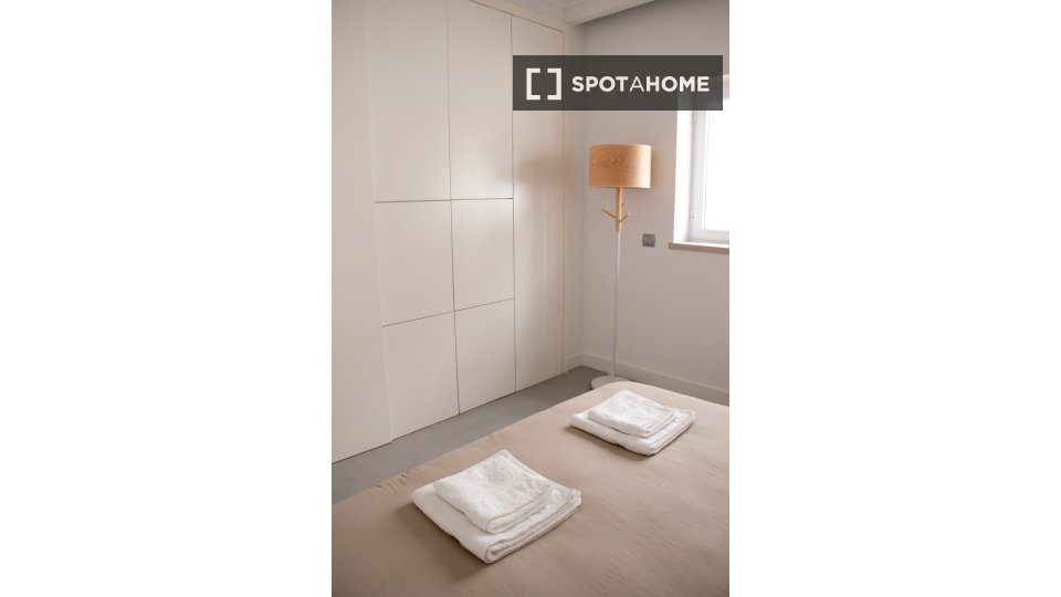 Apartment Lisbon, 2 beds, 100m² — photo 4
