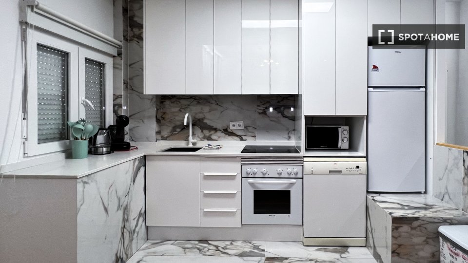 Apartment Madrid, 2 beds, 65m² — photo 2