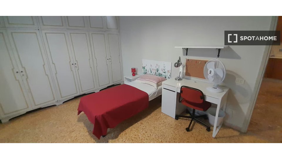 Double room Florence, 3 beds — photo 18