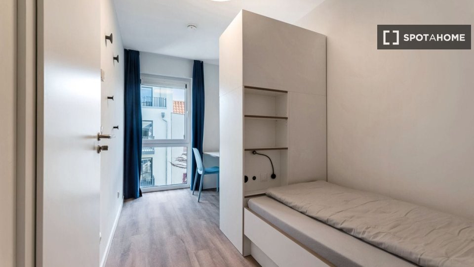 Double room Berlin, 5 beds, 89m² — photo 11