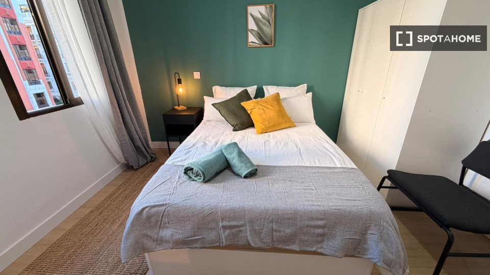 Double room Madrid, 5 beds, 90m² — photo 19