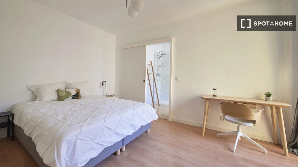 Double room Lisbon, 6 beds — photo 3