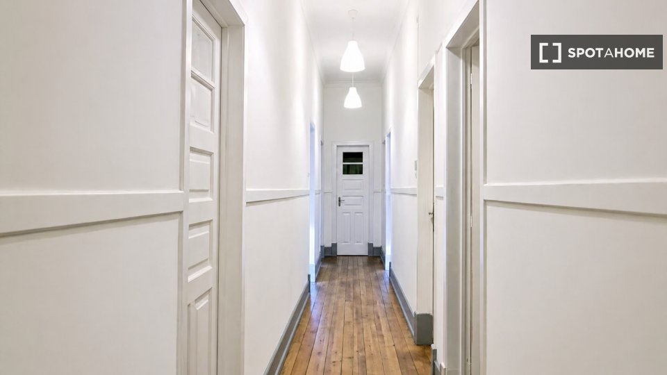 Double room Lisbon, 6 beds — photo 51