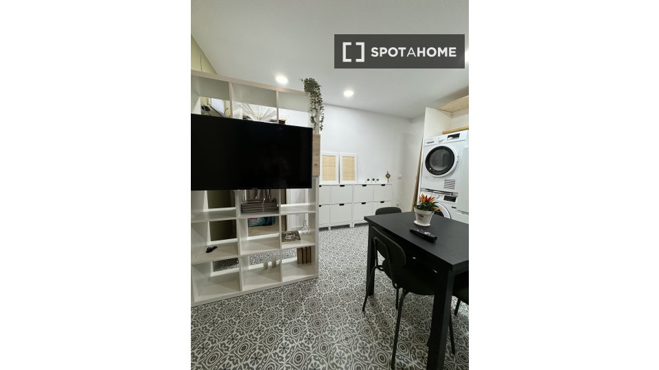 Apartment Madrid, 2 beds, 40m² — photo 2