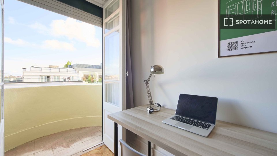 Double room Lisbon, 7 beds — photo 25