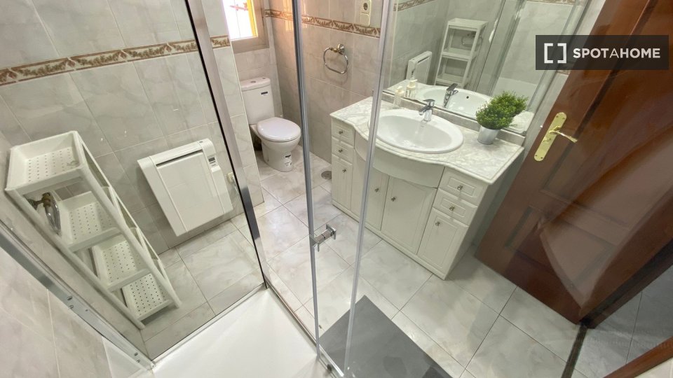 Habitación doble Madrid, 3 habitaciones — foto 21