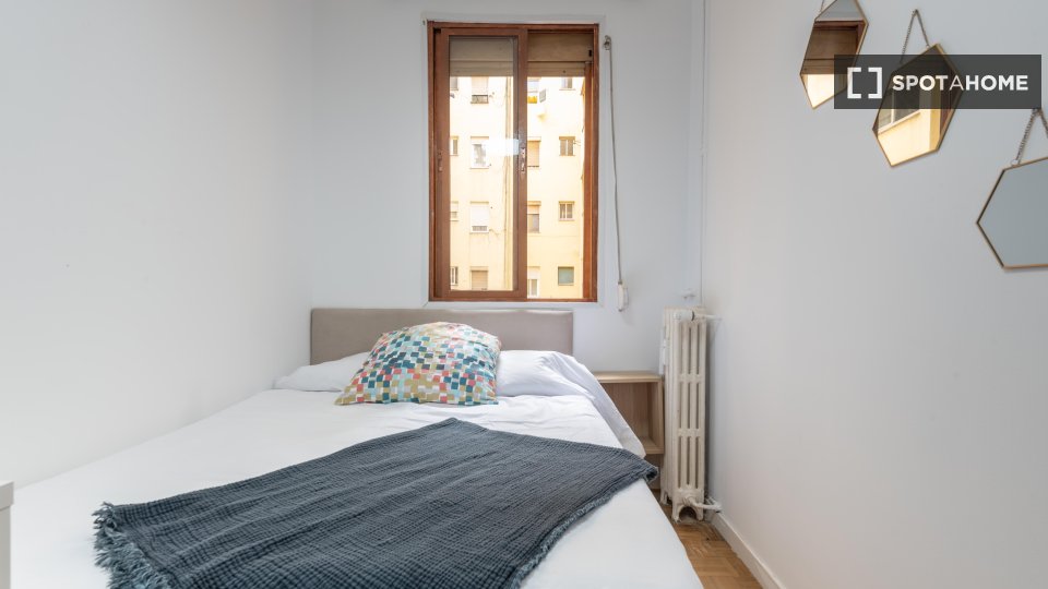 Double room Madrid, 6 beds — photo 12