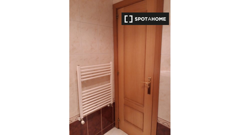 Double room Madrid, 2 beds, 80m² — photo 4
