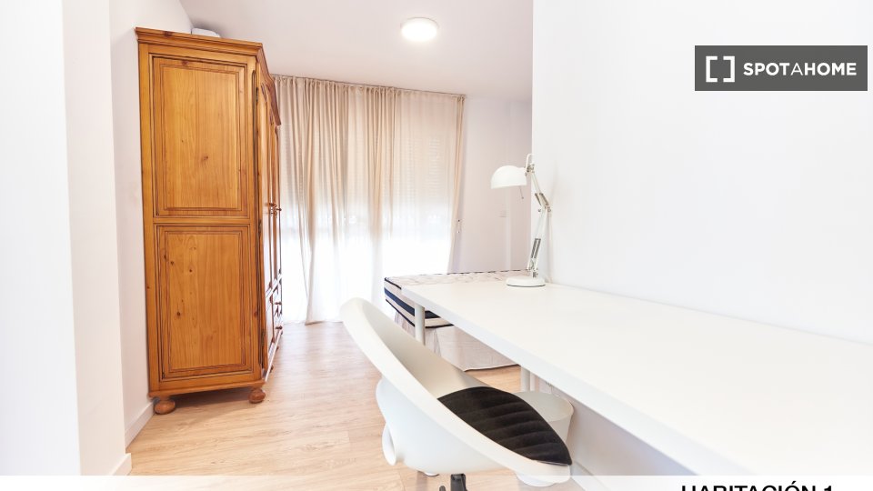 Double room Seville, 5 beds — photo 56
