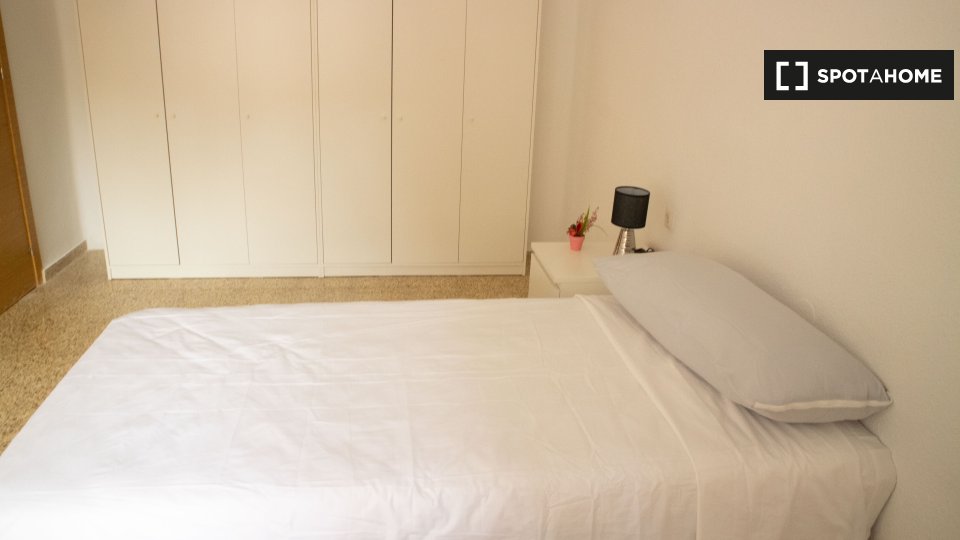 Double room Valencia, 4 beds — photo 18
