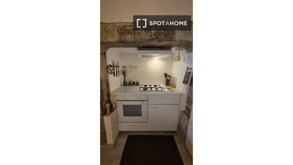 Apartment Lisbon, 2 beds, 84m² — photo 3